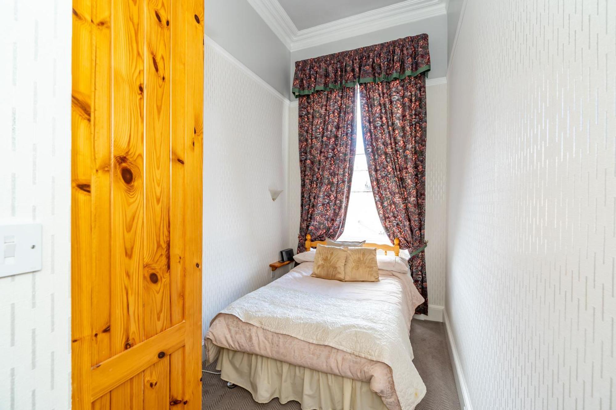 Gasthuis Gifford House 4*